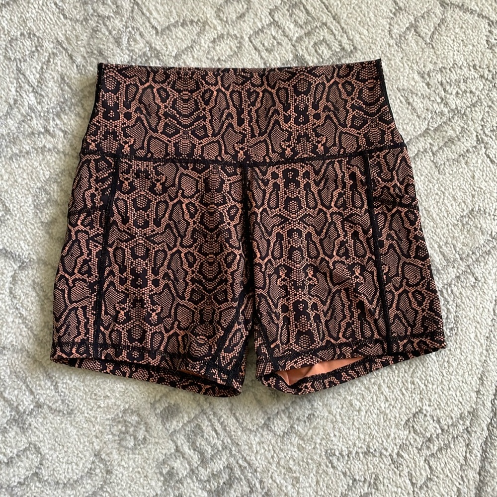 Sunzel women’s yoga biker shorts size M